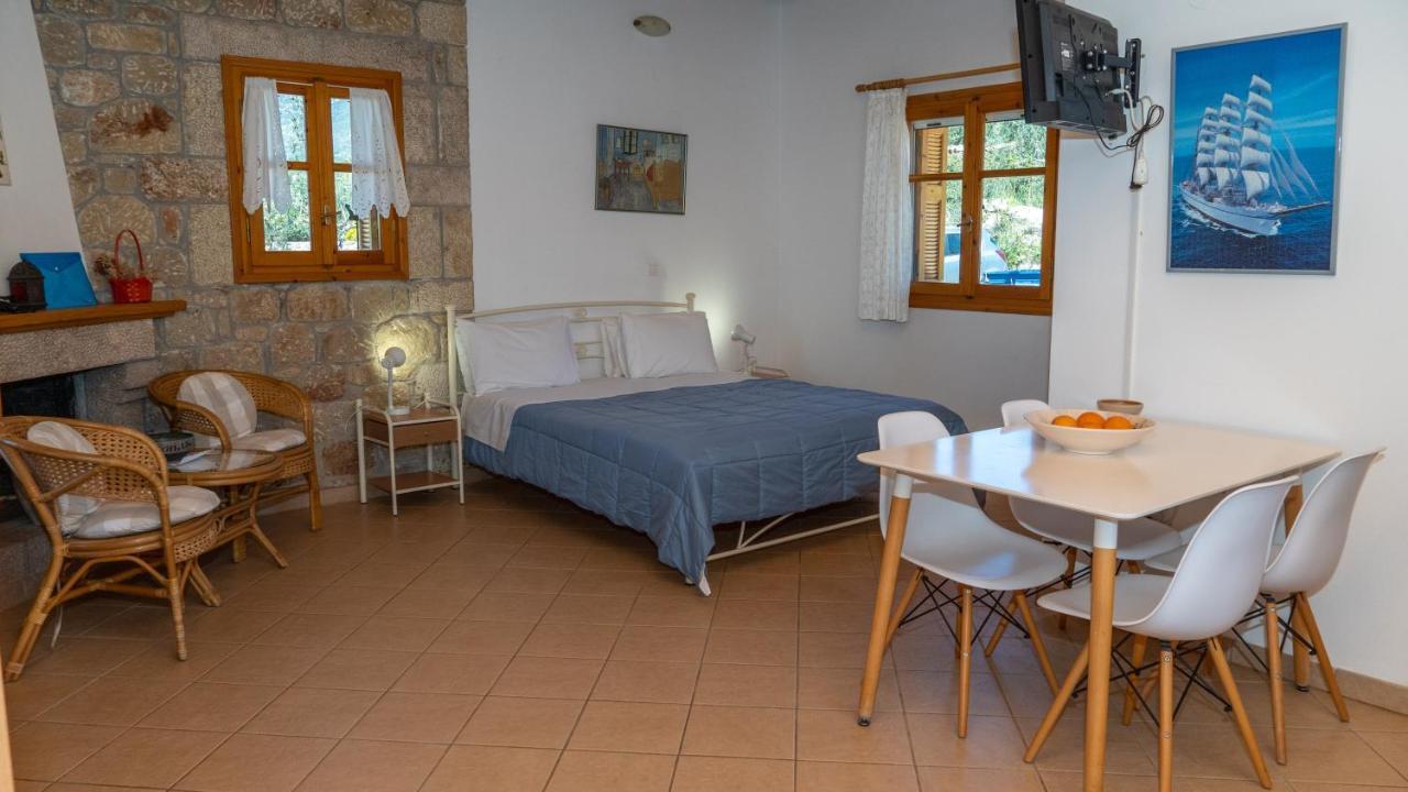 Appartamento Trisilio Kardhamili Esterno foto