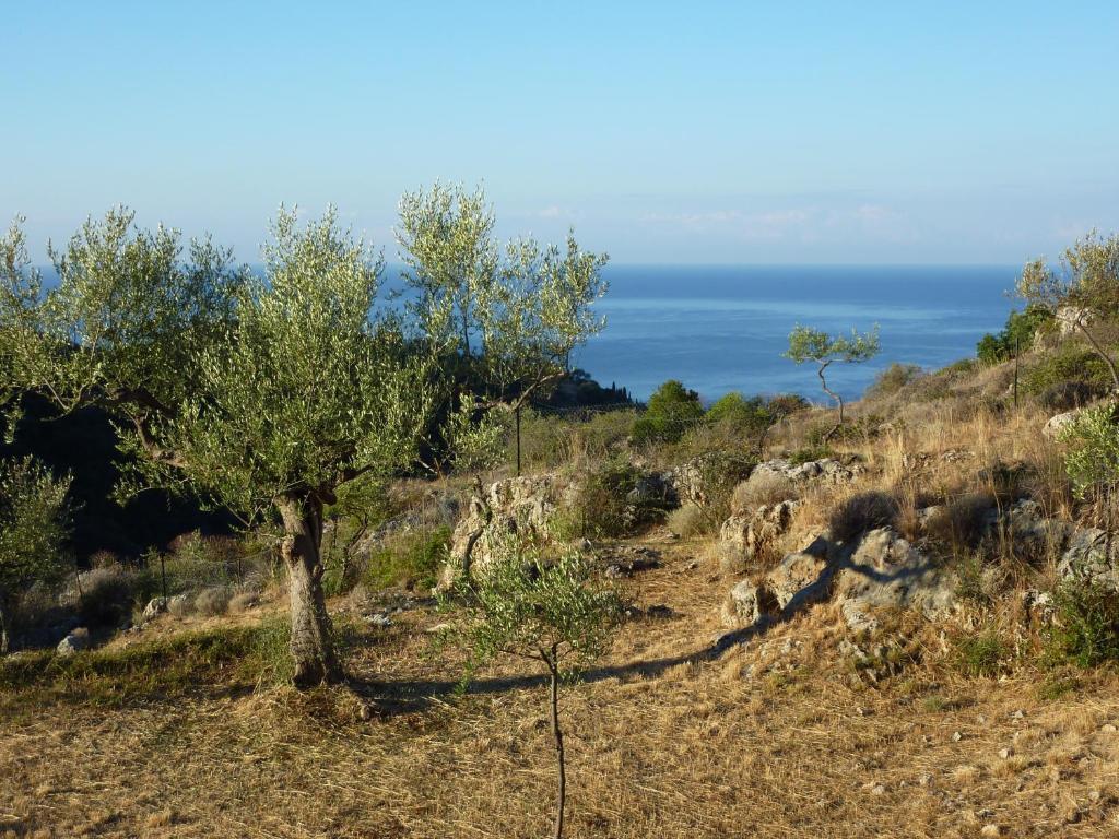 Appartamento Trisilio Kardhamili Esterno foto